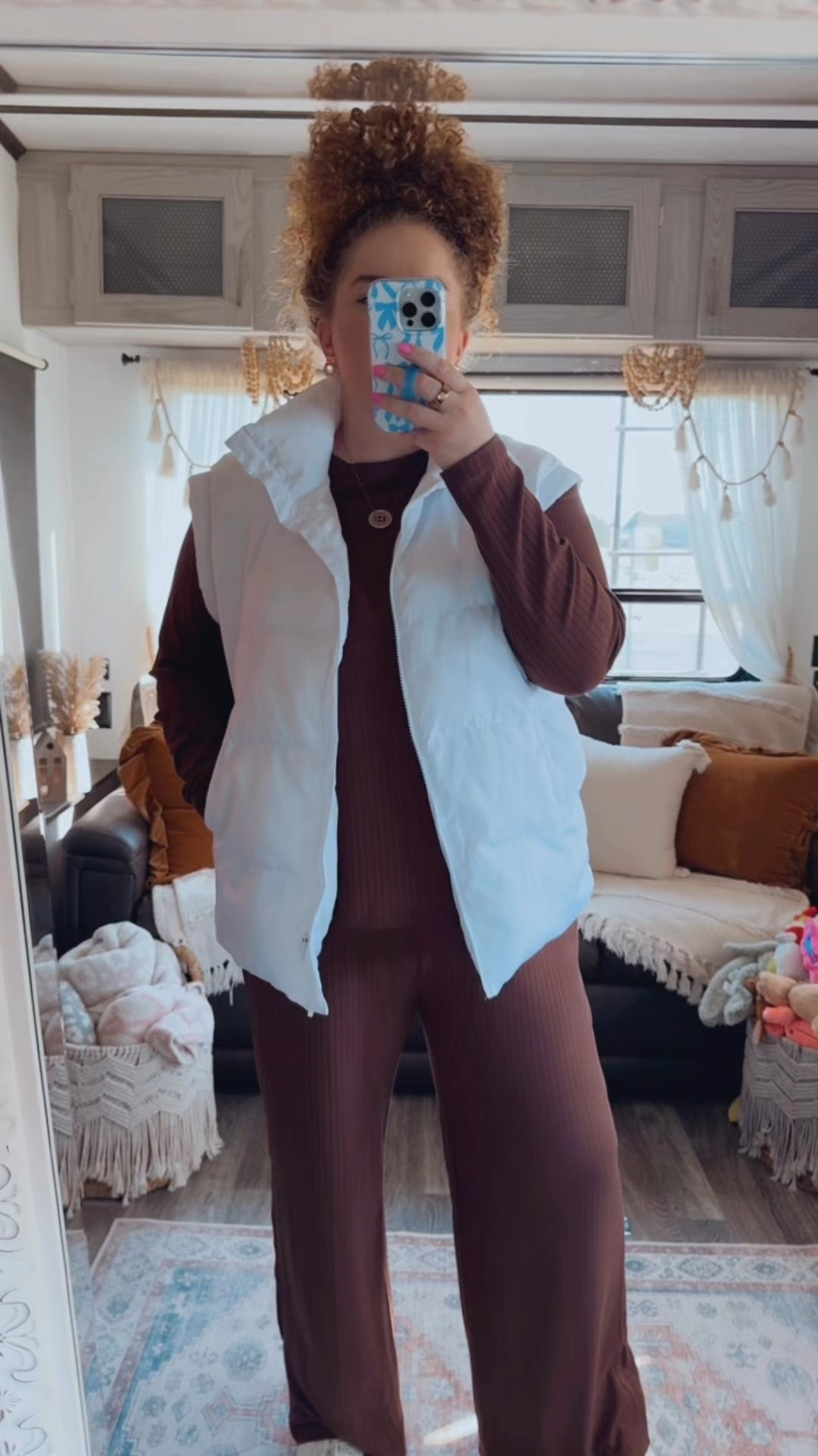 🍂 effortless + comfy 🍂 This brown two piece set is the ultimate fall travel outfit 👏 Chic, cozy, and perfect for on the go days 🤎✈️
amazon two piece set | amazon brown two piece set | amazon brown lounge set | amazon lounge set | sneakers | white platform sneakers | amazon white sneakers | platform sneakers | amazon fall travel outfit | fall travel outfit | amazon fall travel outfit | amazon fashion | amazon finds | amazon look | amazon outfit | fall lounge set | fall lounge | fall fashion | fall finds | fall outfit inspo | fall fashion inspo | fall 2025 | vest | amazon vest | amazon white vest | puffer vest | amazon puffer vest | amazon white puffer vest 

#LTKMidsize #LTKStyleTip #LTKSaleAlert