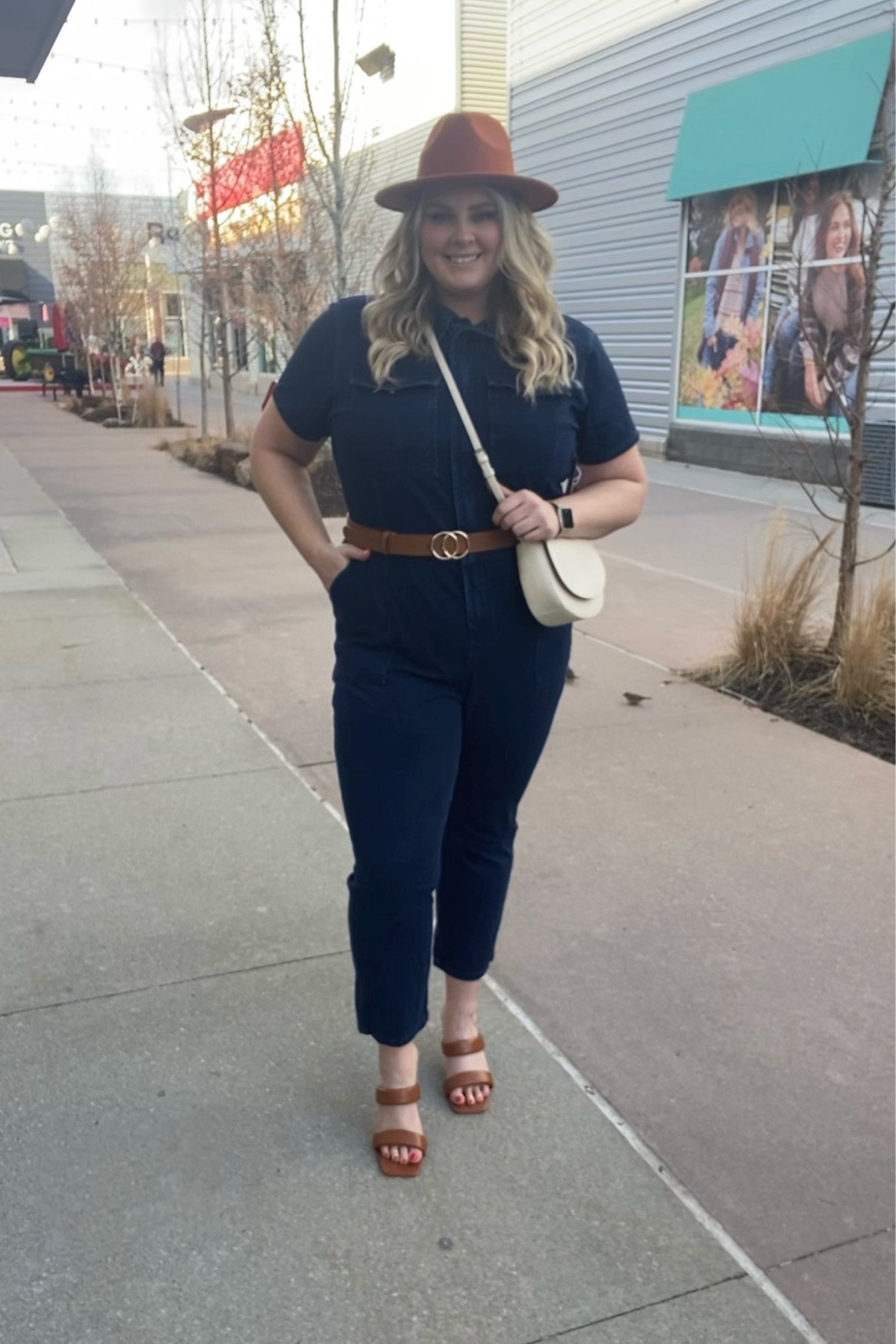 Jean jumpsuits are making a comeback, baby! I added this belt to bring out more of my curves and accentuate my waist more. Would you wear a jean jumpsuit? 😍

#plussize #curvy #plussizefashion #plussizeoutfit #plussizeoutinspo #curvyoutfit #curvyfashion #jeanjumpsuit 

#LTKstyletip #LTKshoecrush #LTKcurves