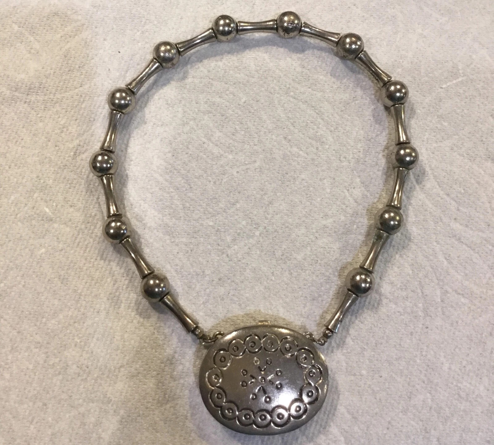 Vintage Estee Lauder Moonsilver Perfume Compact Necklace 1973 O85 | eBay US