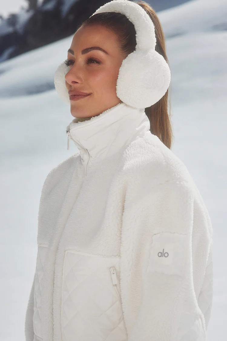 Sherpa Edge Bomber - Ivory | Alo Yoga (US)