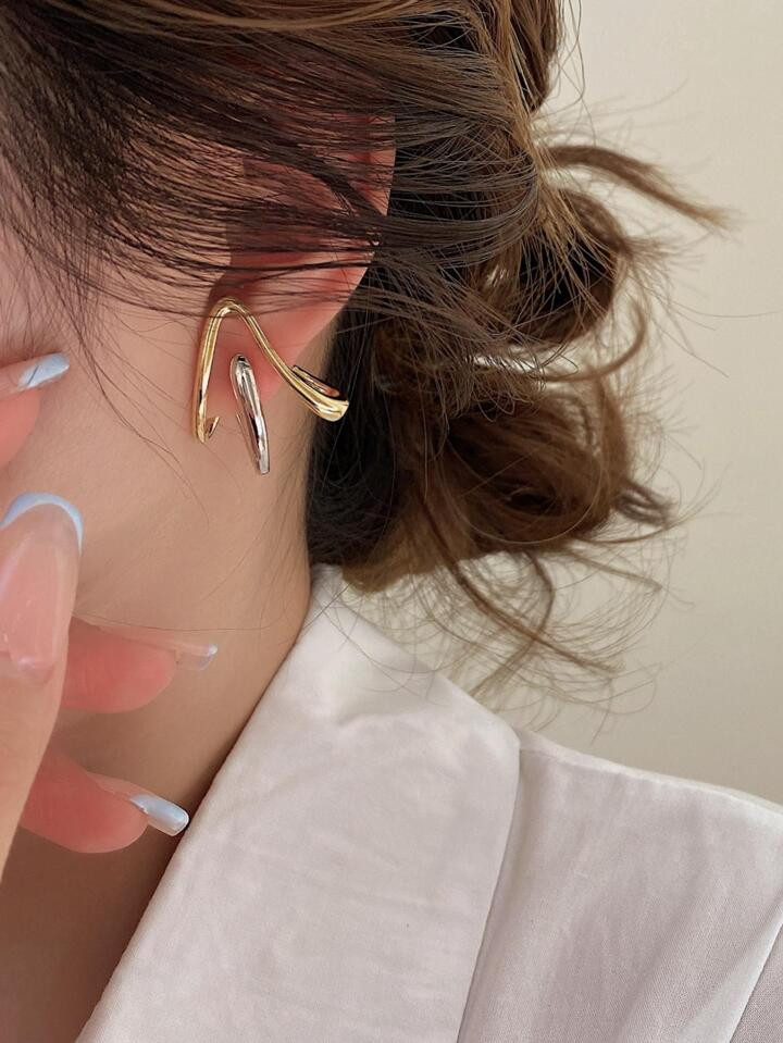 Two Tone Structured Hoop Earrings | SHEIN