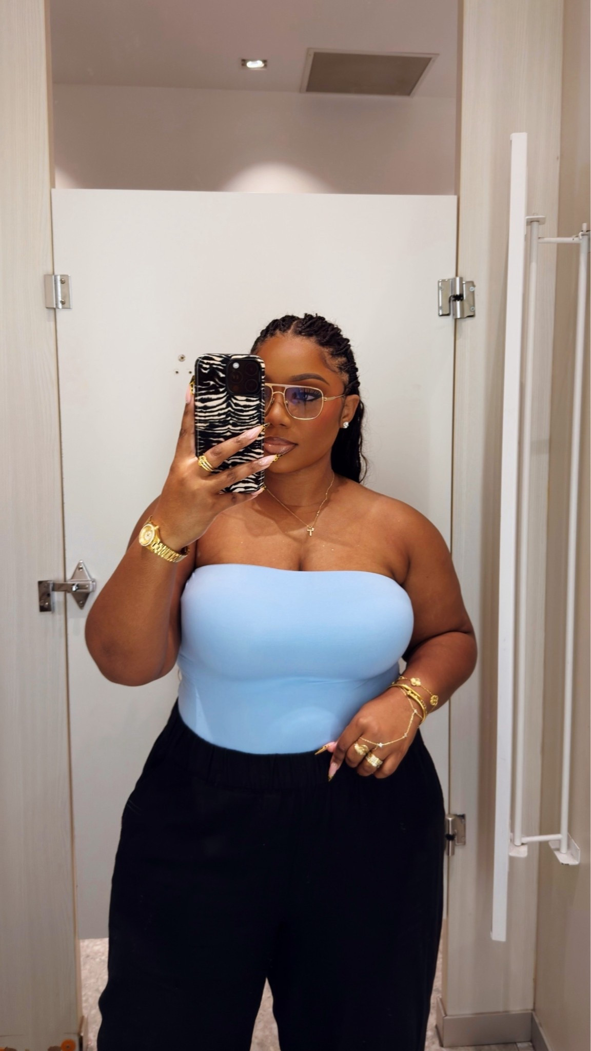 This tube top and strapless bra are so tea.

#LTKsummer #LTKmidsize #LTKmodest