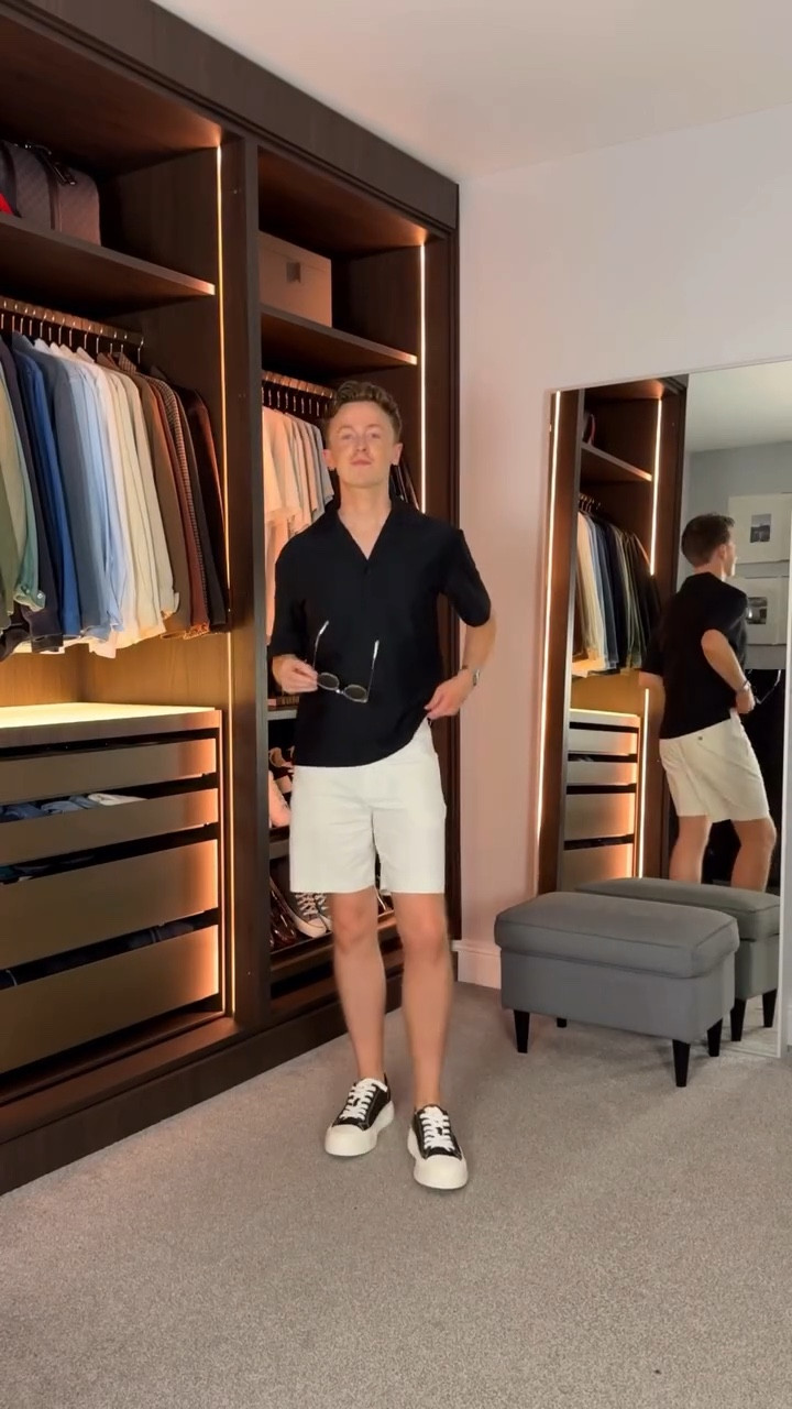 Sunset vibes 🌅
Outfit details :
Shorts, shirt and trainers all @hm , linked in my bio 
Fragrance @acquadiparma (via @spacenk ) 

#menswear #summerfashion #holidayoutfit #vaccationoutfit #mensstyle #hmman #irishfashion #ukfashion