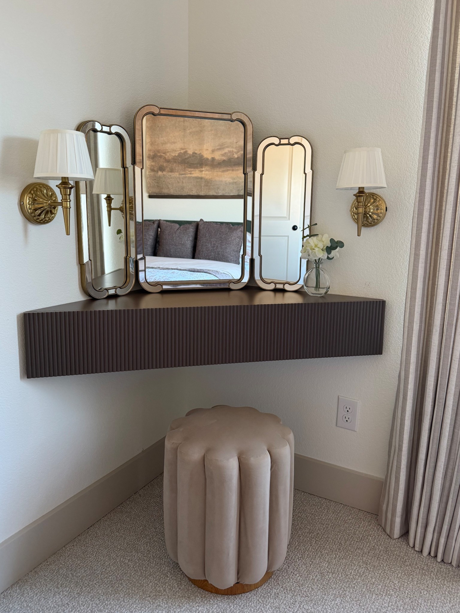 I saw a tv console shelf and I had a vision to DIY a little corner vanity and I’m obsessed  🪞 💄 It was around $650 for everything, including the paint and paint sprayer which we will definitely use for other projects. 

I got the white tv console then my husband sanded it down with 220 grit before spraying. For paint, I used the Sherwin Williams Emerald paint line for durability. The color is Tea Leaf. After, we sprayed with the Minwax polycrylic water based matte stain. We sprayed outside on the foldable work bench I linked, but the spray tent that I linked is also great option if you want to spray in your garage instead. 

I’m still on the hunt for a round little rug for under the ottoman so ideas welcome!

#DIY #DIYVanity 