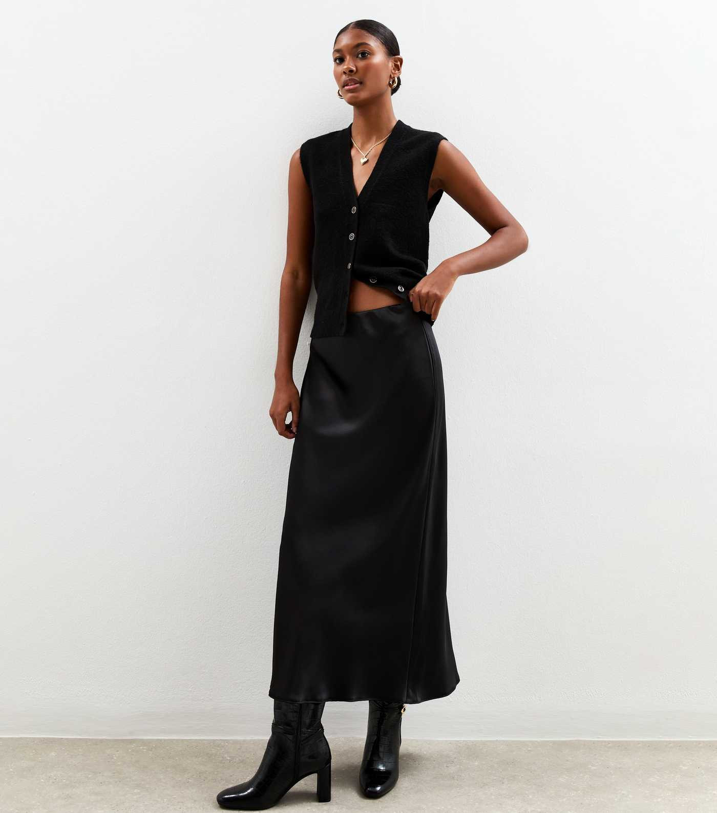 Black Satin Bias Cut Midi Skirt | New Look | New Look (UK)