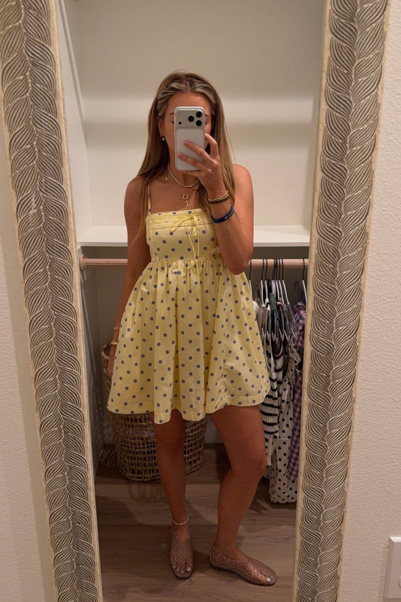 5’3 wearing xs petite

summer dresses, mini dress, polka dots, sundress, abercrombie, michele jaliene

#LTKootd #LTKPetite #LTKSeasonal