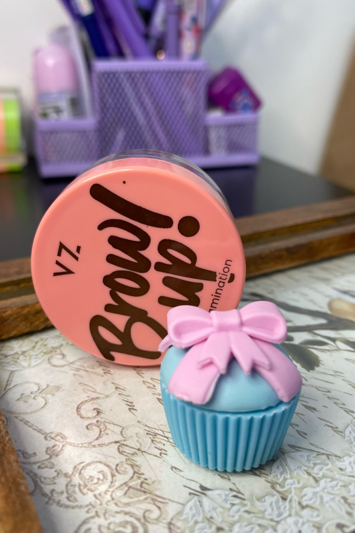 Pense num produto essencial que você ainda não sabia que existia…é esse! O sonho de uma sobrancelha sempre arrumada e cheia, agora é realidade! 

#LTKover40 #LTKbeauty #LTKbrasil
