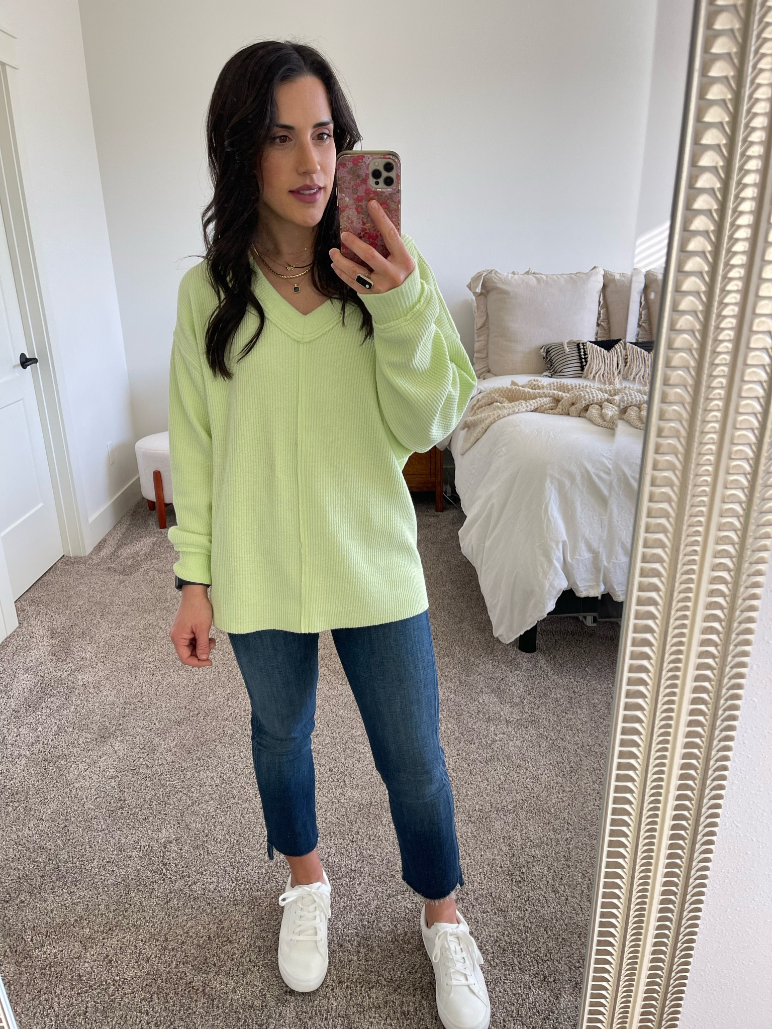 Casual spring outfit | mother denim | jeans | white sneakers