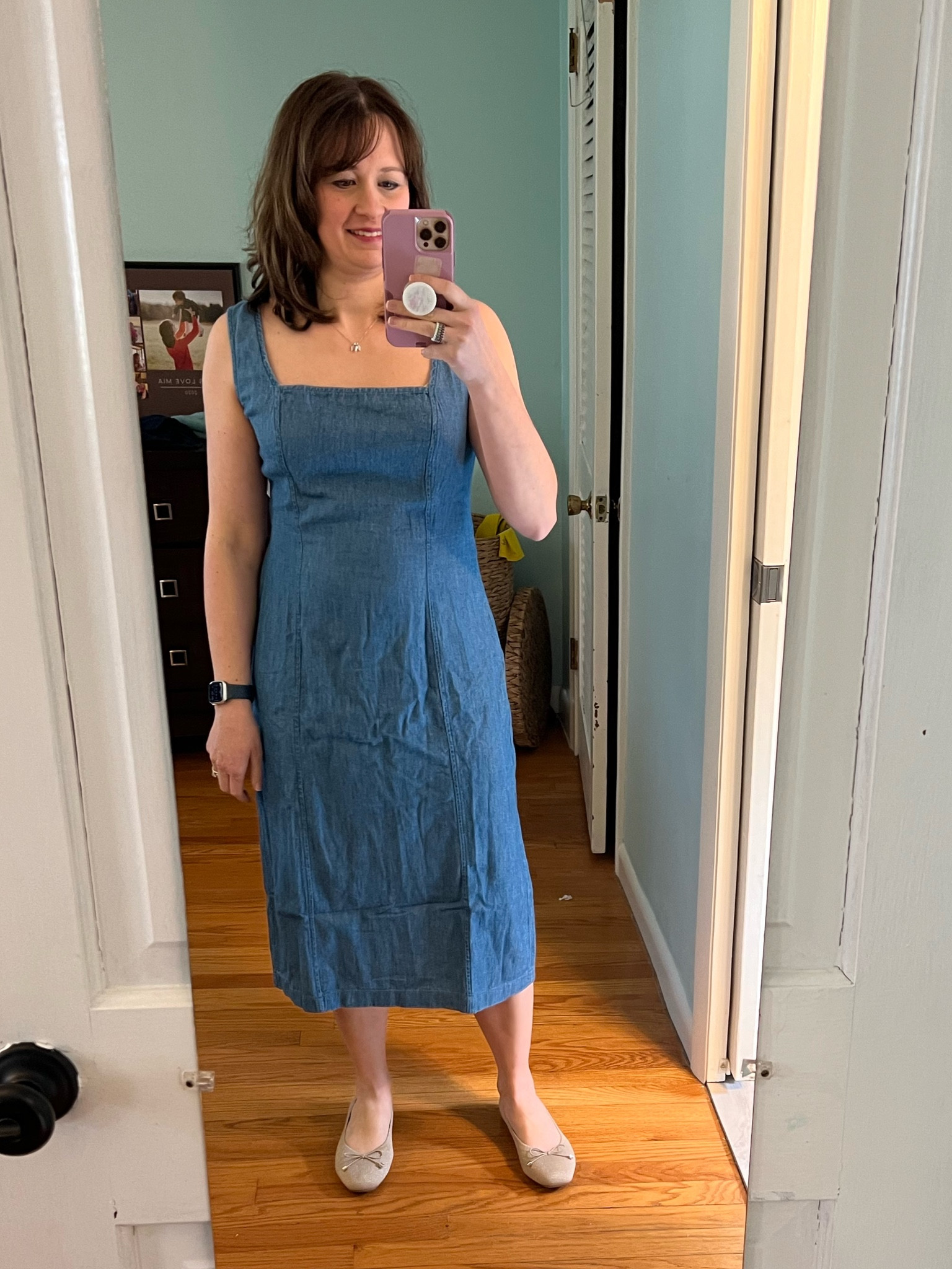 Chambray dress from Old Navy.  Best for straight shapes and longer torsos.

I’m wearing M petite and the straps are still pretty long.

Chambray color works for all summers.

#hocsummer #coolsummer #lightsummer #softsummer #pastelsummer #darksummer #brownsummer #sweetpeasummer #summerpalette #summerfinds

#LTKSeasonal #LTKsalealert #LTKstyletip