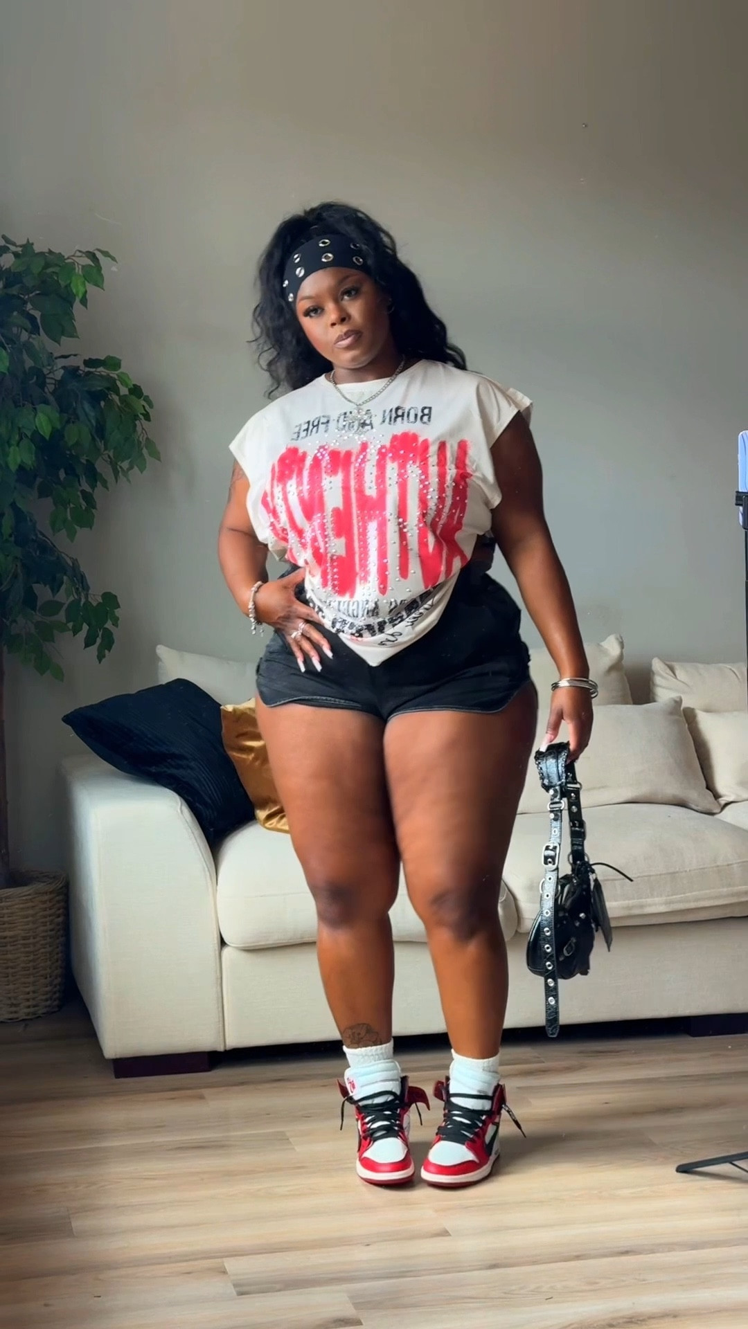 cute easy look 🌹
What size am i wearing?
Top: XL
bottoms: XL