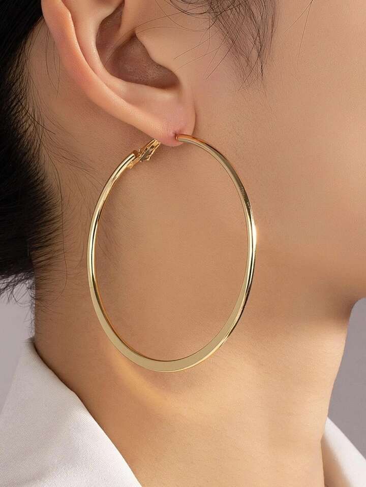 1 pair of simple C large earrings | SHEIN