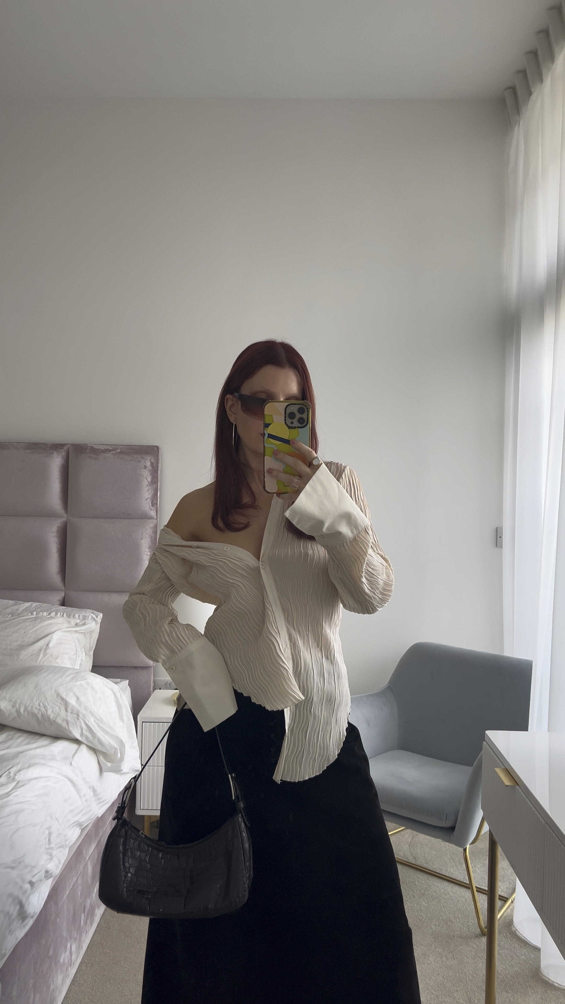 Styling a suede skirt for autumn/ winter 

. 

🖤 Style tip: The difference between *wearing* and *styling* a shirt and maxi skirt look? It’s all in the details

Think creative buttoning to play with shapes and create new styles from the shirt. Mix textures for depth, here I am wearing plisse with suede. Adding those little touches that make an outfit look and feel uniquely yours

🖤 Follow for more style inspo 

#outfitinspo #ootd #autumnfashion #autumnoutfitideas #capsulewardrobe



#LTKstyletip #LTKuk #LTKwinter