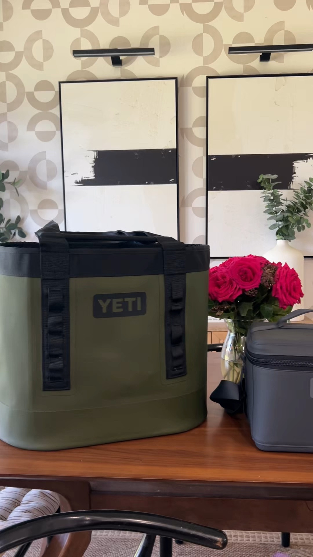 Baseball season has started so had to pull out my Yeti Gear. Definitely sports mom must haves.

Baseball mom, yeti, yeti Camino 35, yeti lunchbox 

#LTKvlog #LTKmomlife #LTKActive