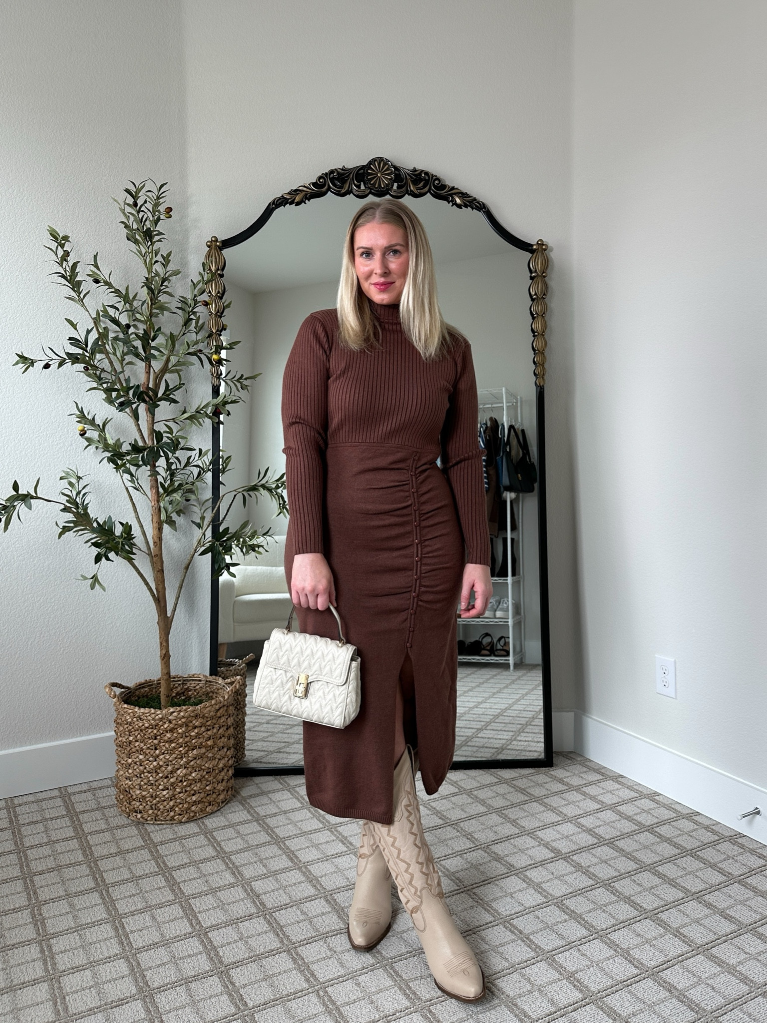 I found my Thanksgiving outfit 🤎 #ad this dress is absolutely gorgeous - the perfect fall dress! So comfortable while being so put together.
.
#FallFashion #ThanksgivingOutfit #FallStyle #WomensFallOutfit #NicoleMillerStyle #SpottedinNM #NicoleMiller #ShopLTK

#LTKFindsUnder100 #LTKStyleTip #LTKHoliday