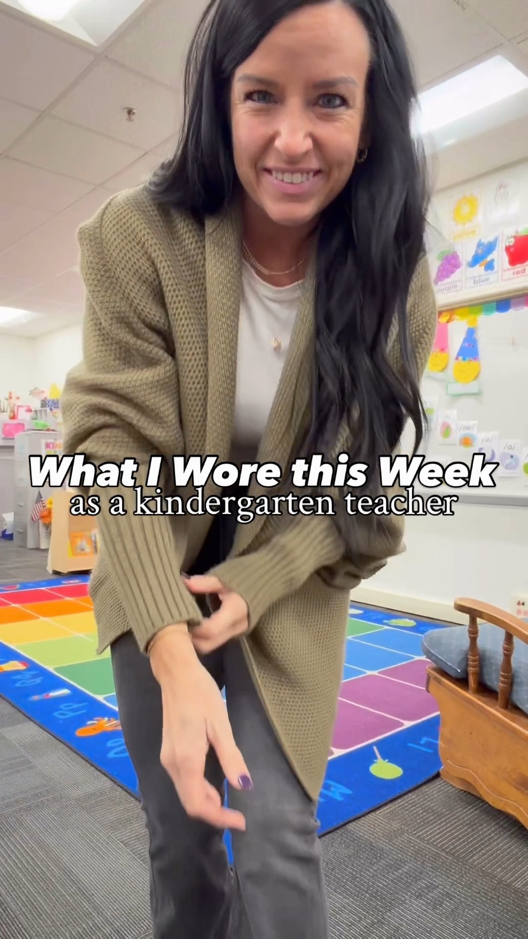 What I wore this week as a kindergarten teacher! These tops would also be great paired with trousers or skinny jeans and tall boots or booties.

Size info is in the video but let me know if you have any questions! 

These are my real life teacher outfits I've since our weather finally got chilly! I know a lot of you asked for winter teacher outfits so here is a few I love and wanted to share!

(I am 5'5" for reference and usually wear a size 4/27 and small.)


#teacheroutfits #outfitsoftheday #winteroutfitideas #casualworkwear @loft @walmart @walmartstyle @targetstyle @target workwear, Walmart style, Amazon fashion, Target teachers, love loft, I teach kindergarten, elementary school teacher, winter teacher outfit ideas, wear in the classroom, real life teacher outfits, skinny jeans outfit
steph_swalls