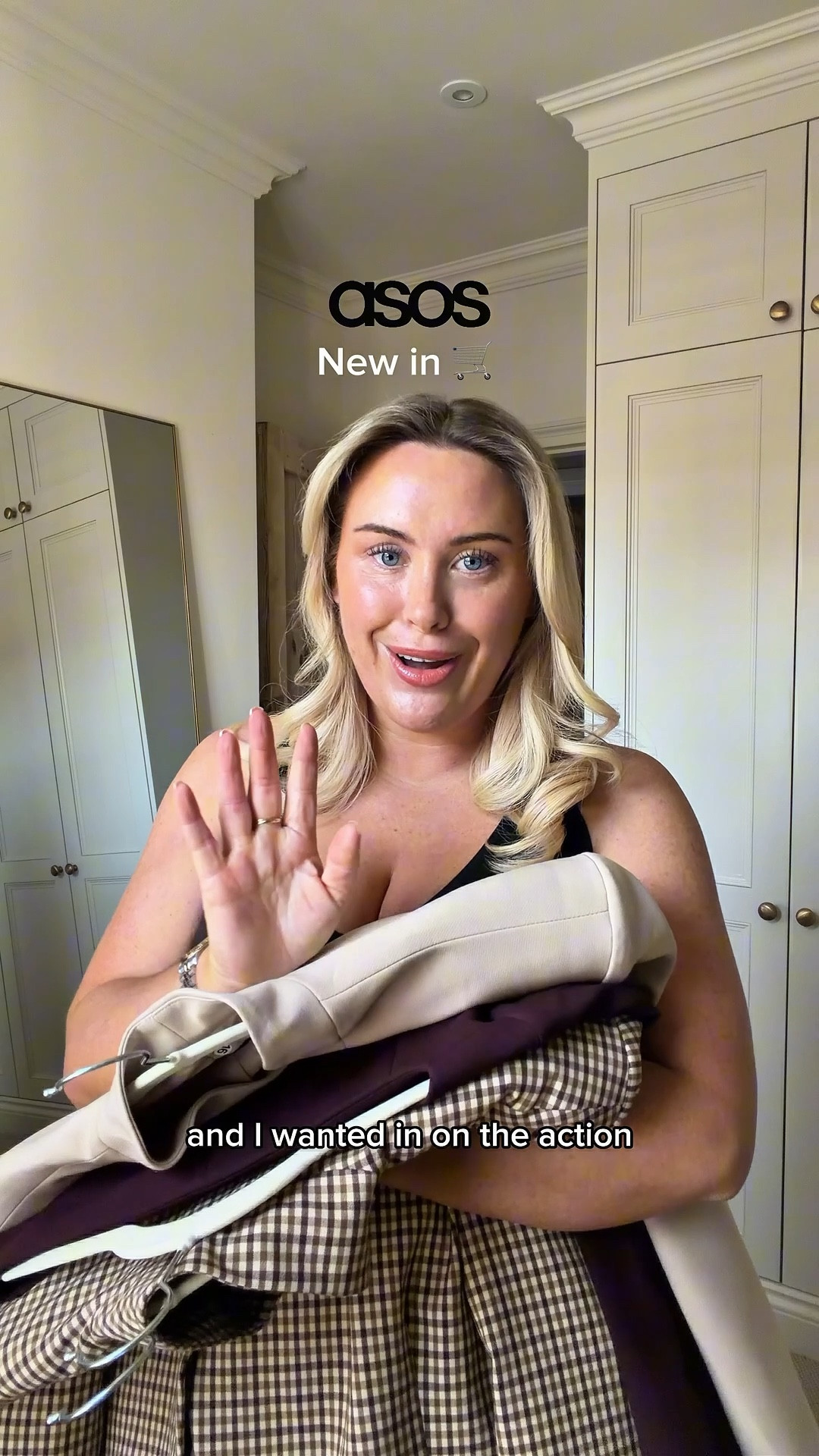 Let’s try on my recent @asos order together 

Trying on some trendy pieces on my size 16 body to see if they really are suitable for curvier body types. Overall I love the cinched in waist detail but the shoulder pads aren’t overly my vibe.. 

What do you think? 💭 

#LTKspring #LTKplussize