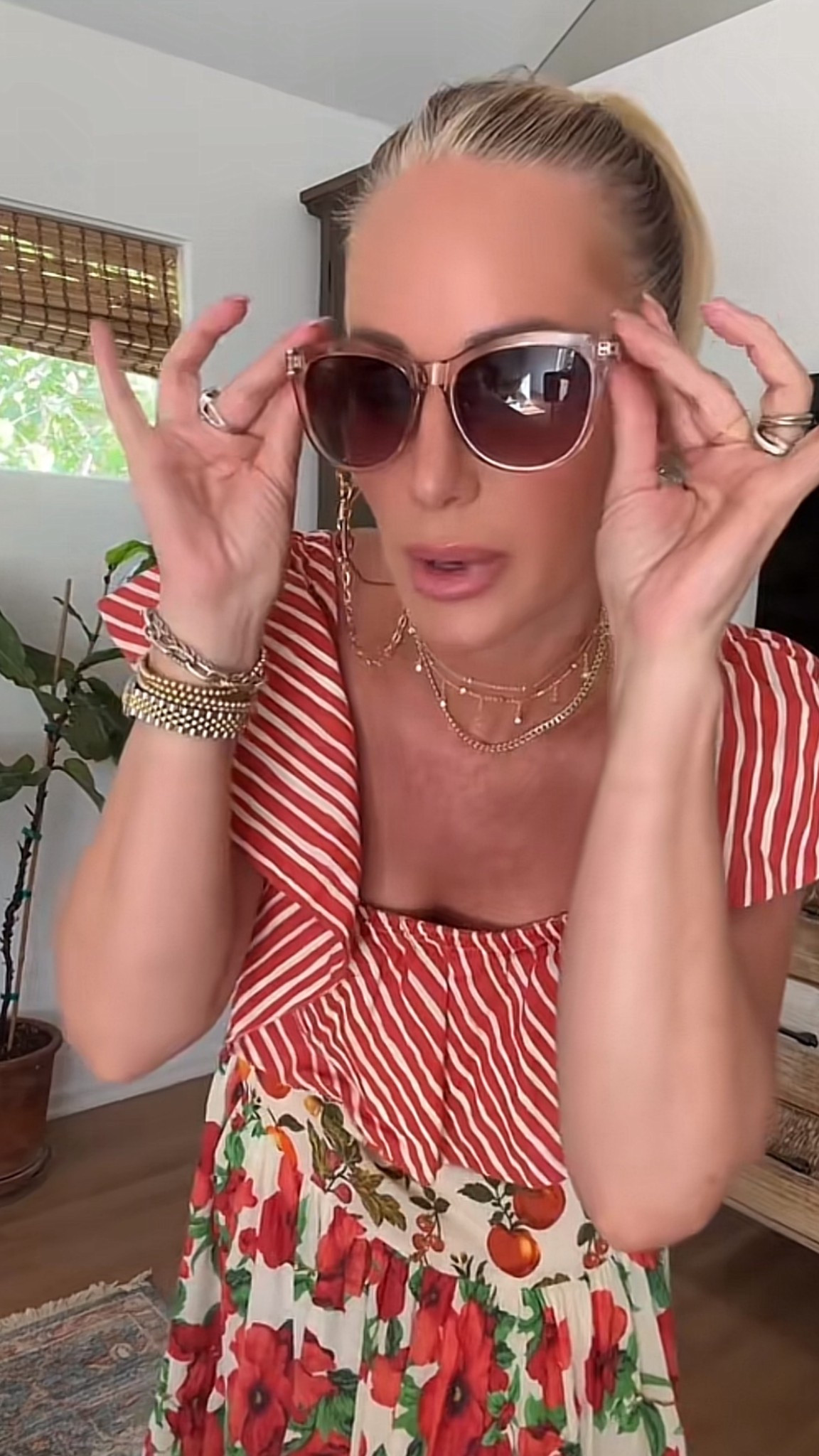 The most stunning sunglasses that have an added gold chain accessory. This can absolutely elevate your look! 🤍✨

#LTKFindsUnder50 #LTKSaleAlert
