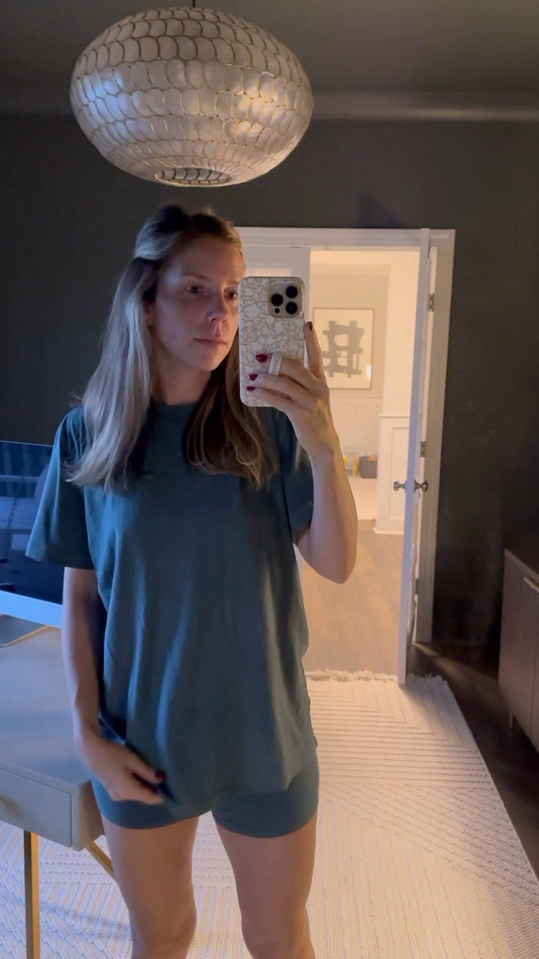 Full day of outfits! Sizing: Skims set (M top, S shorts), leggings (4), tank (M), sweater set (S), tee + shorts (s)