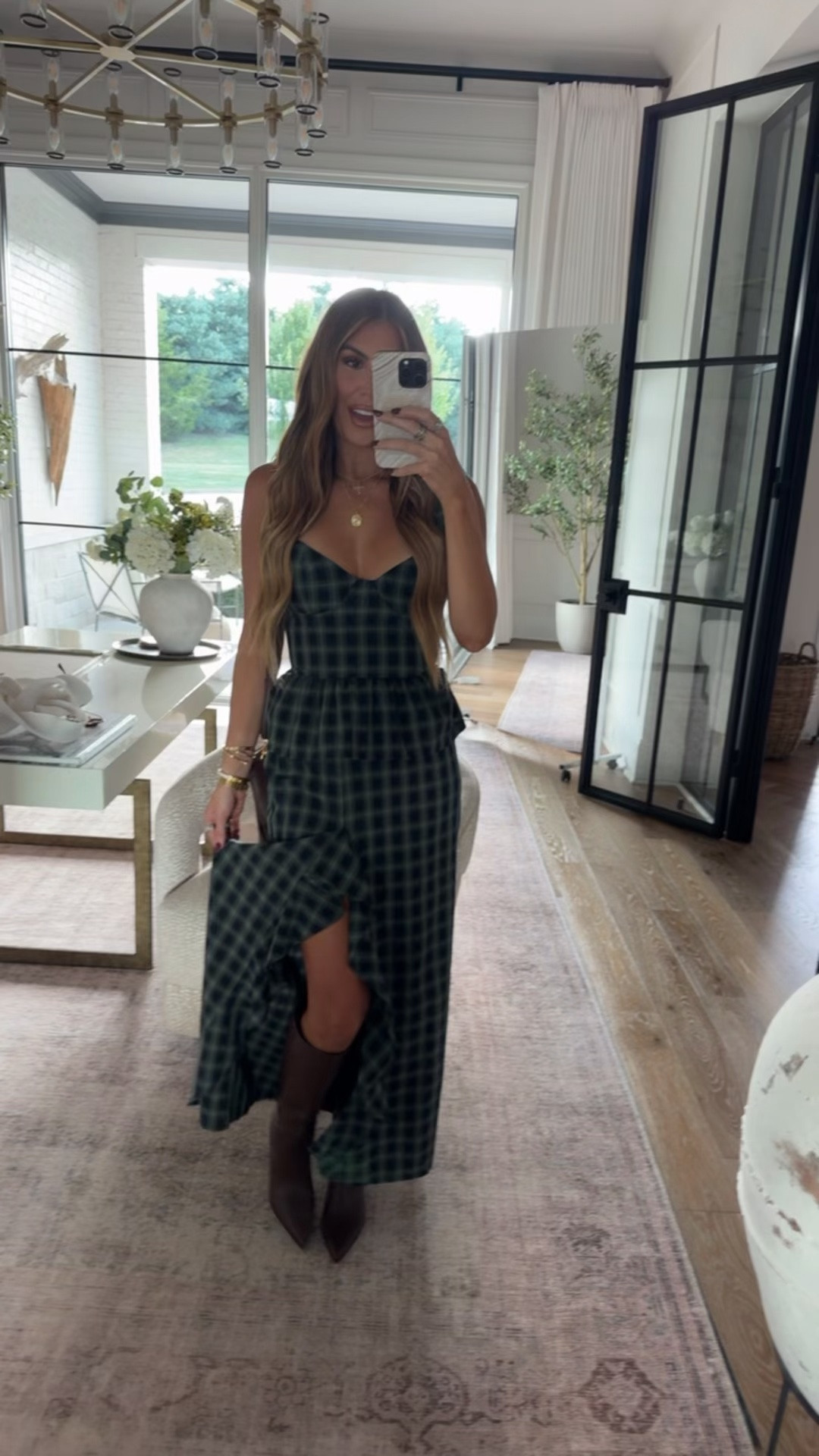 Vici new arrivals are now LIVE!! Use code HOLLIE40 for 40% off!