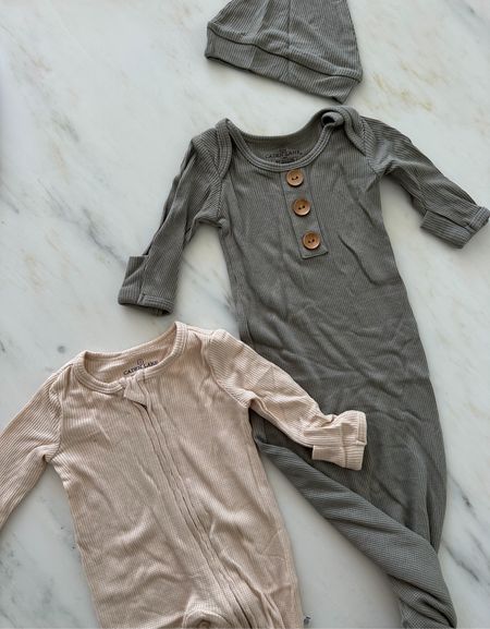 Neutral baby / newborn clothes. These waffle knits are so soft and sweet! 

#LTKbaby