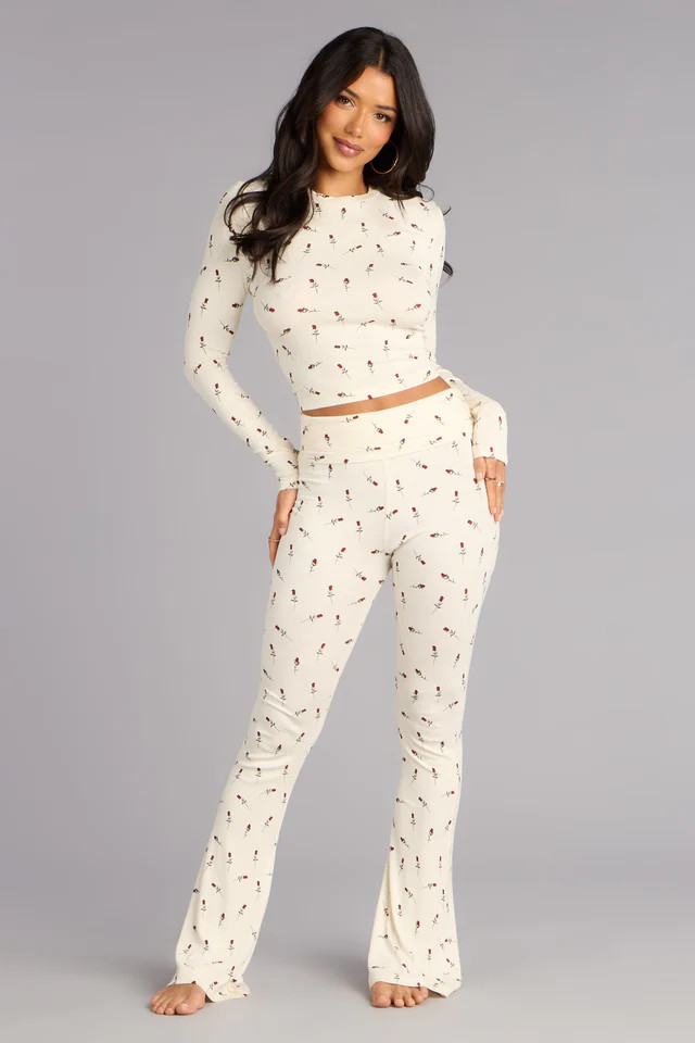 Cozy Bloom Rose Print Knit Pajama Pants | Windsor Stores