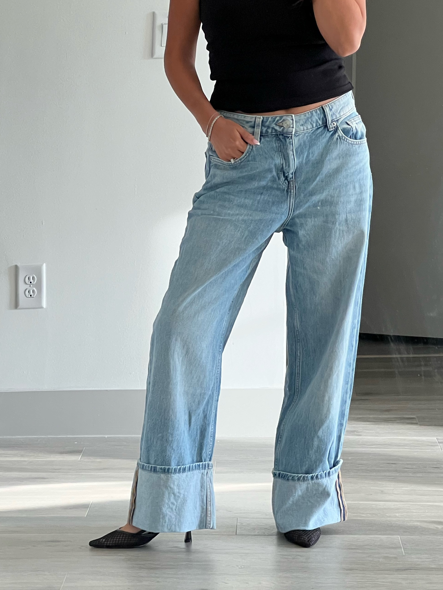 The cutest fold over jeans, I got a size 6 for an oversized low rise fit. I would size down! 

#LTKFindsUnder50 #LTKOver40 #LTKStyleTip