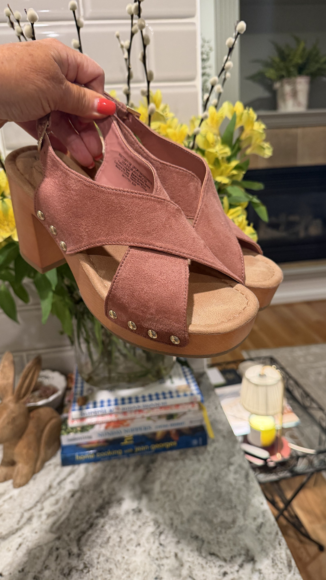 These are so comfortable and easy to walk in, perfect height with a stable block heel. They go with everything and instantly elevate your outfit without feeling overdone.

Such a good everyday shoe you’ll reach for on repeat.

Linked for you 🫶🏻 

 #LTKootd #LTKSeasonal #LTKOver40