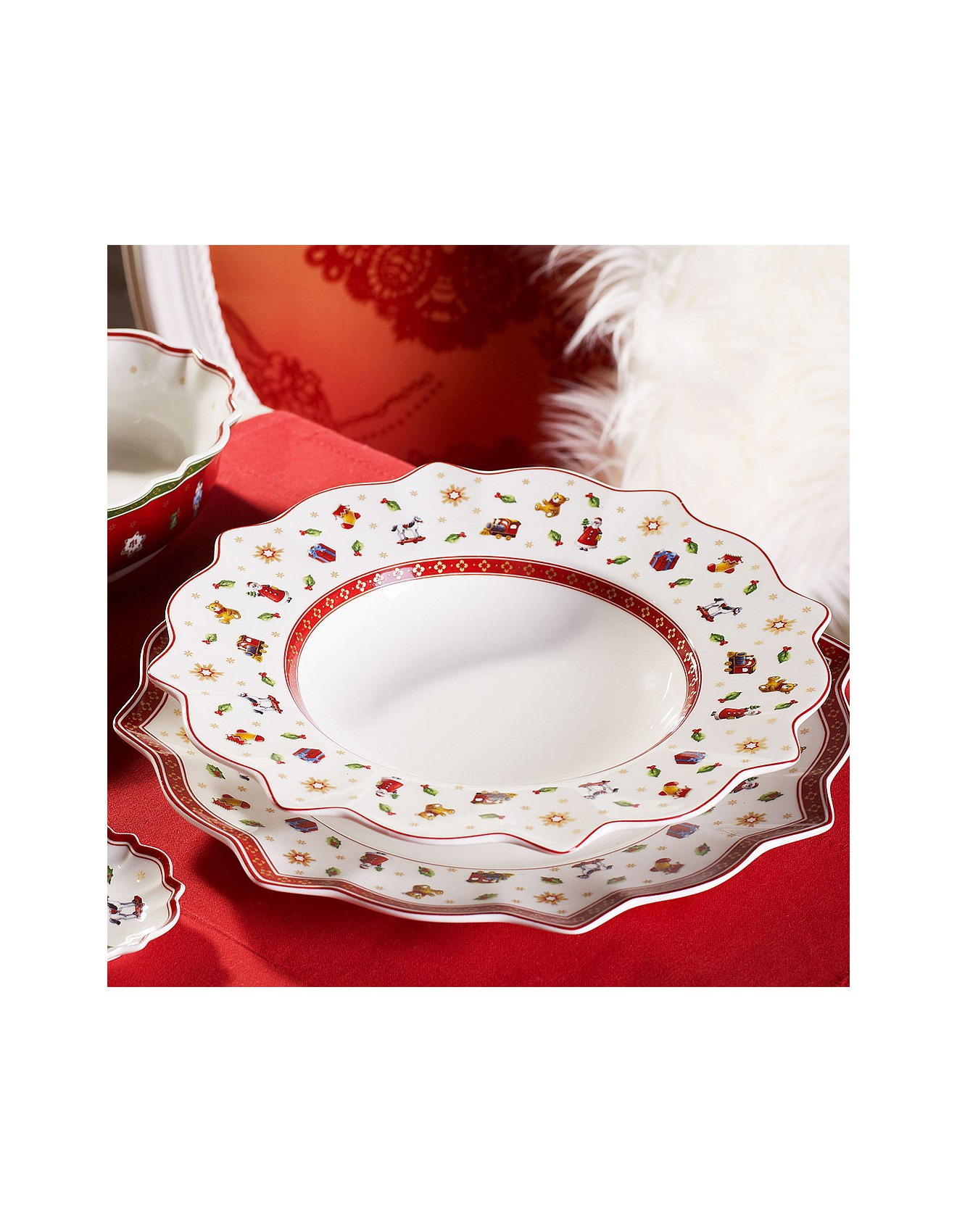 Toy's Delight White Dinner Plate | David Jones (Australia & New Zealand)