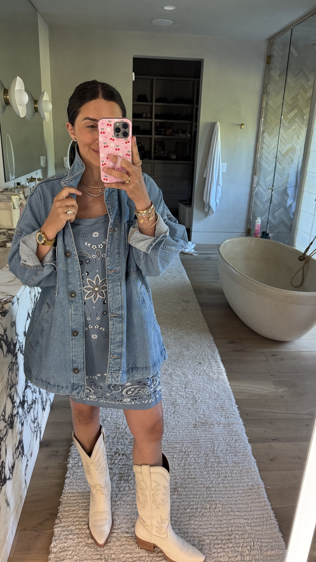 Struck gold with this fun $30 find ✨

Dress: medium 
Jacket: medium 

Dressupbuttercup.com #dressupbuttercup #dederaad

#LTKmomlife #LTKgrwm #LTKSeasonal