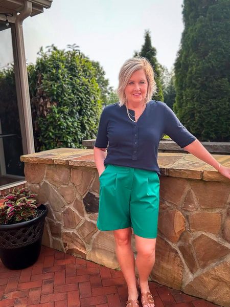 Green Bermuda shorts size 1 | Summer outfit idea | shorts for women over 40 | trendy outfits for Spring 

#LTKtravel #LTKover40 #LTKstyletip