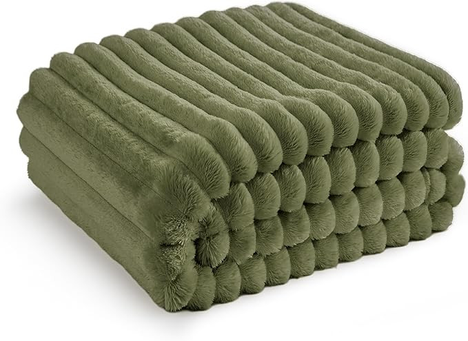 Bedsure Cypress Fleece Throw Blanket for Couch - GentleSoft Cozy Soft Blankets for Women, Cute Sm... | Amazon (US)