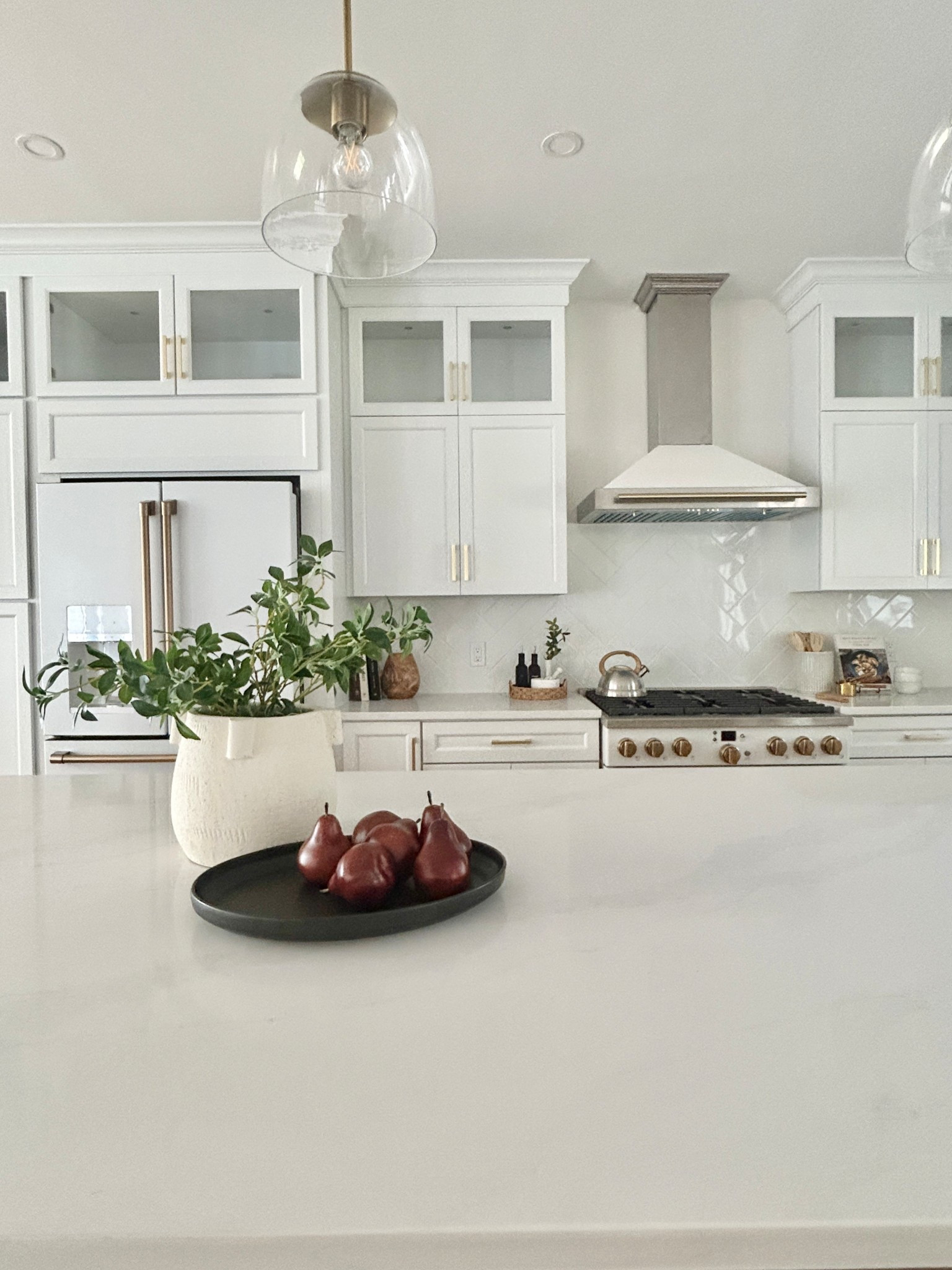 Fall kitchen island styling.

#kitchendecor #kitchenstyle

#LTKHome