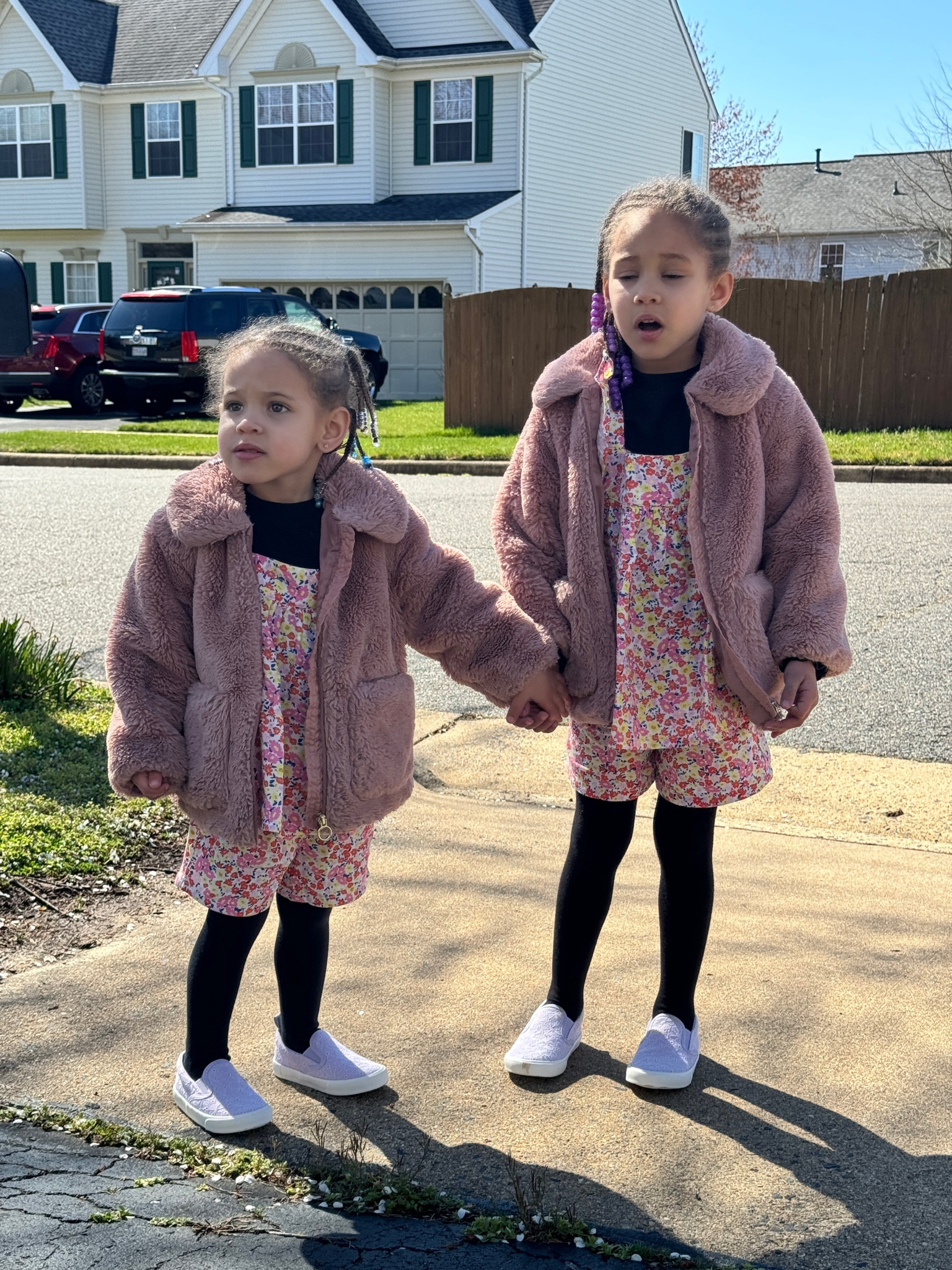 These outfits from old navy are so perfect and I got some at a good price. My kids are almost 5 and almost 3 and these would be perfect #oldnavy #oldnavykids #kidsclothes #kidsstyle 