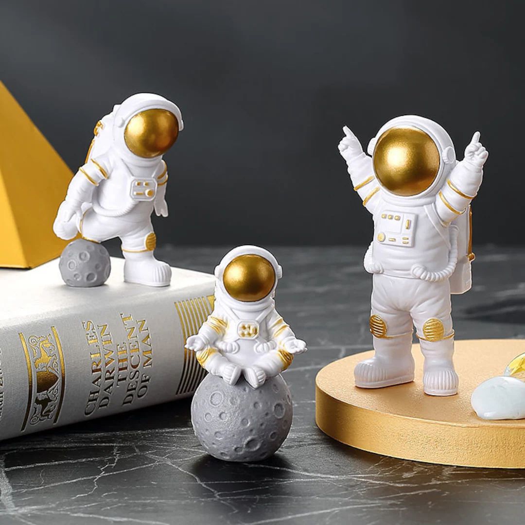 Astronaut Figuring Statue Golden Sculpture Historical - Etsy | Etsy (US)