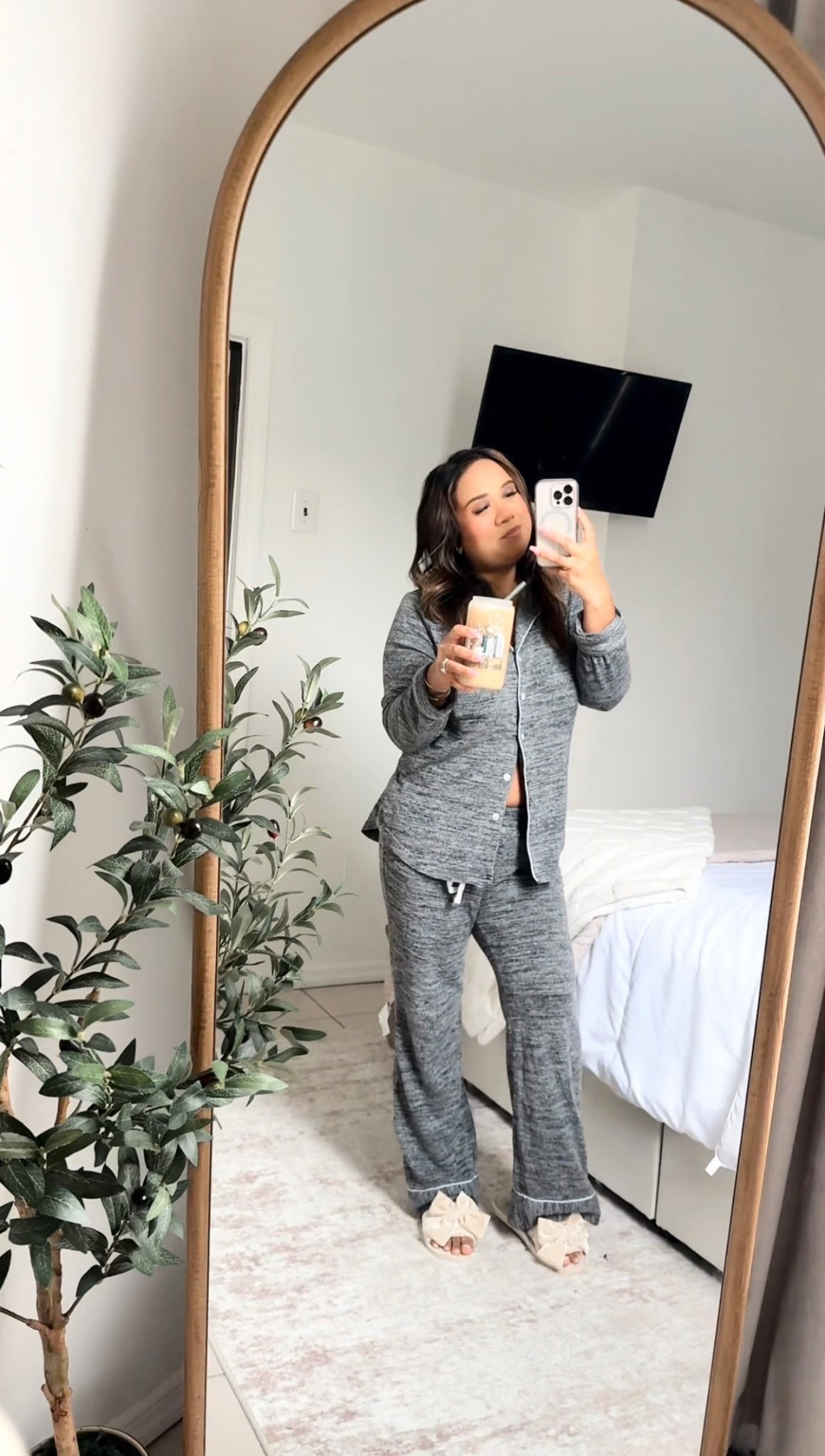 Holiday Gift Guide 🎁 
Holiday gifts for her , holiday gift guide , gifts for her , gifts for mom , gifts for friends , gifts for teens , Amazon gift guide , Amazon gifts ,  Amazon holiday guide 

#LTKCyberWeek #LTKGiftGuide #LTKHoliday