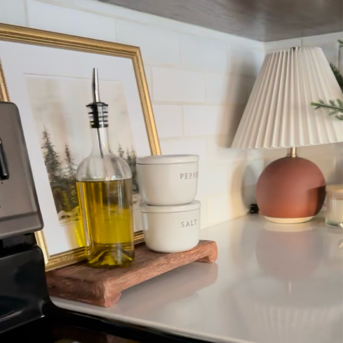 Touches of Christmas in the kitchen! 

#LTKhome #LTKHoliday #LTKSeasonal