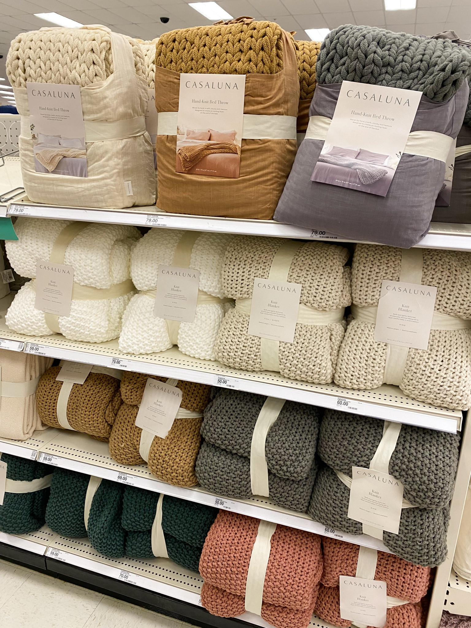 Casaluna chunky knit blankets are on sale at Target for 30% off for their Mother’s Day sale event! Soft & durable & SO many colors! 

#Casaluna
#Targethome
#MothersDaySale
