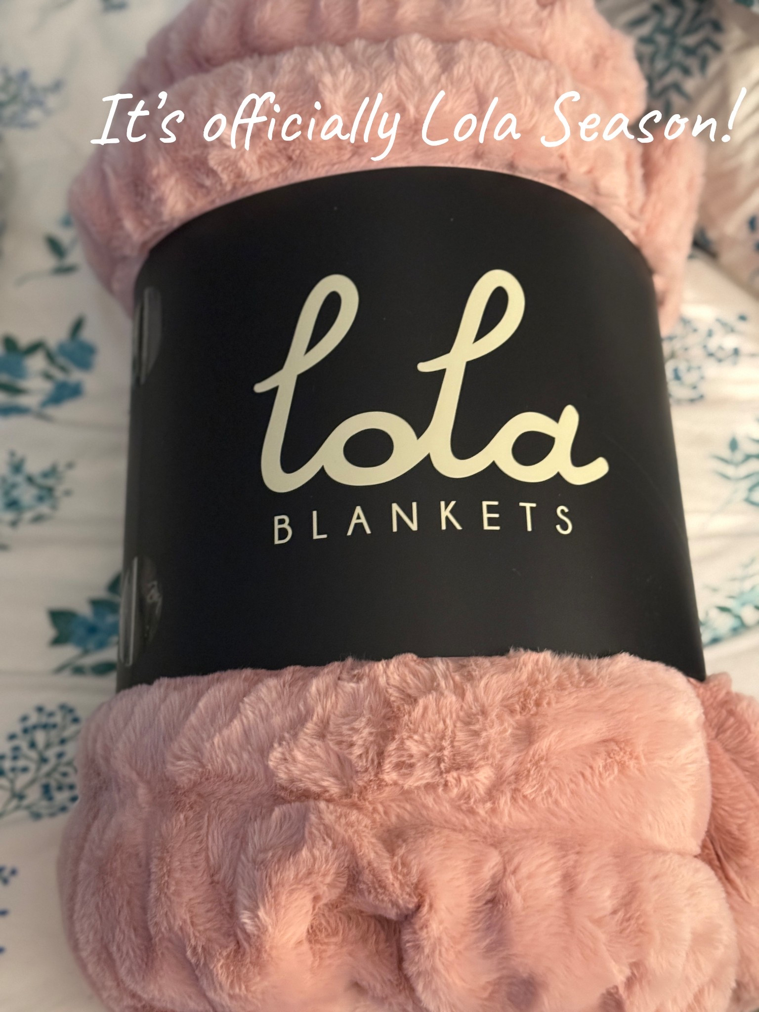 The weather has changed and it’s officially Lola blanket season! I am breaking out my 5 blankets. And I just bought two more because right now you can get them at 55% off. !I love these soft blankets so much! My favorite size is the large but I just got my first XL!  #lolablankets #blanketts

#LTKHome #LTKSeasonal