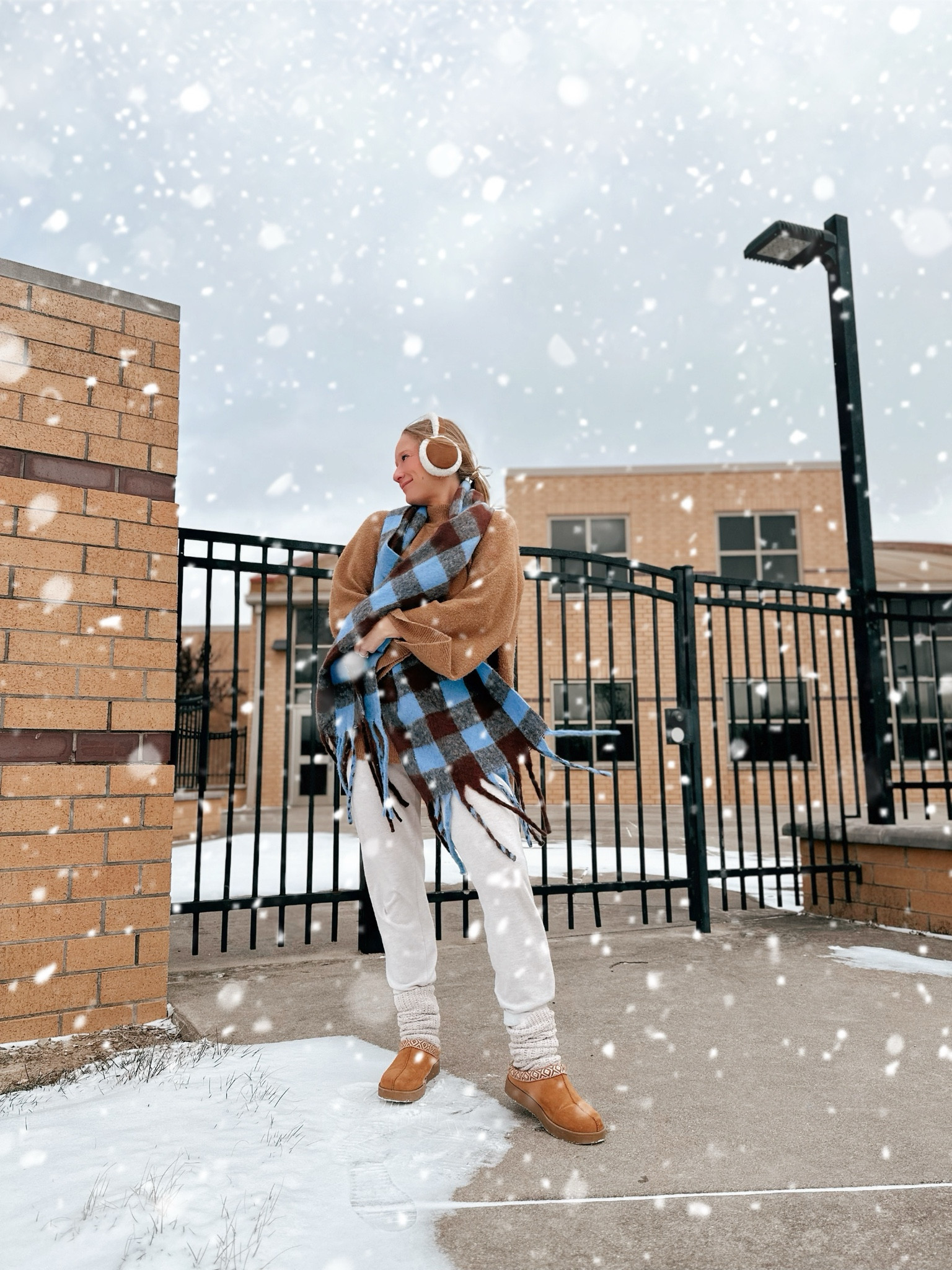Cozy snow day outfit☃️

#LTKstyletip #LTKfindsunder50 #LTKfindsunder100