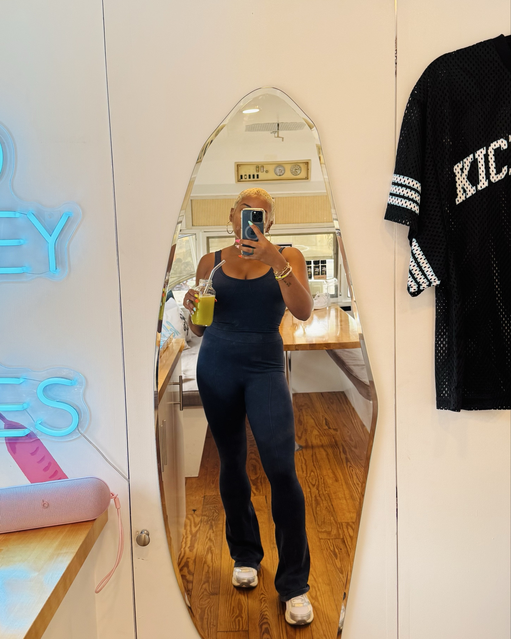 100% a add to cart set! Perfect for the gym, running errands, and lounging! 

#LTKActive #LTKFindsUnder100 #LTKStyleTip