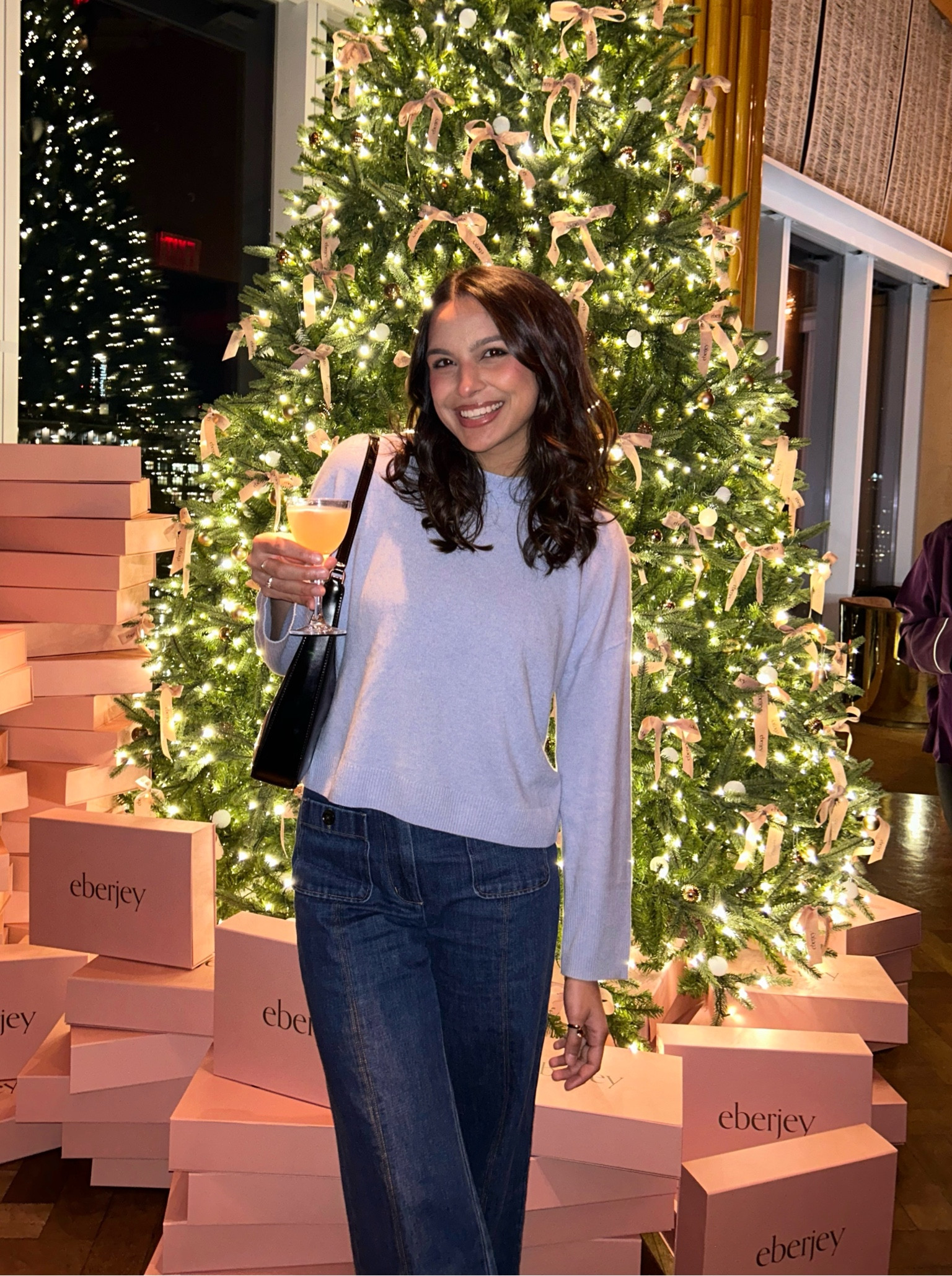 the perfect jeans & the most cozy sweater 

#LTKStyleTip