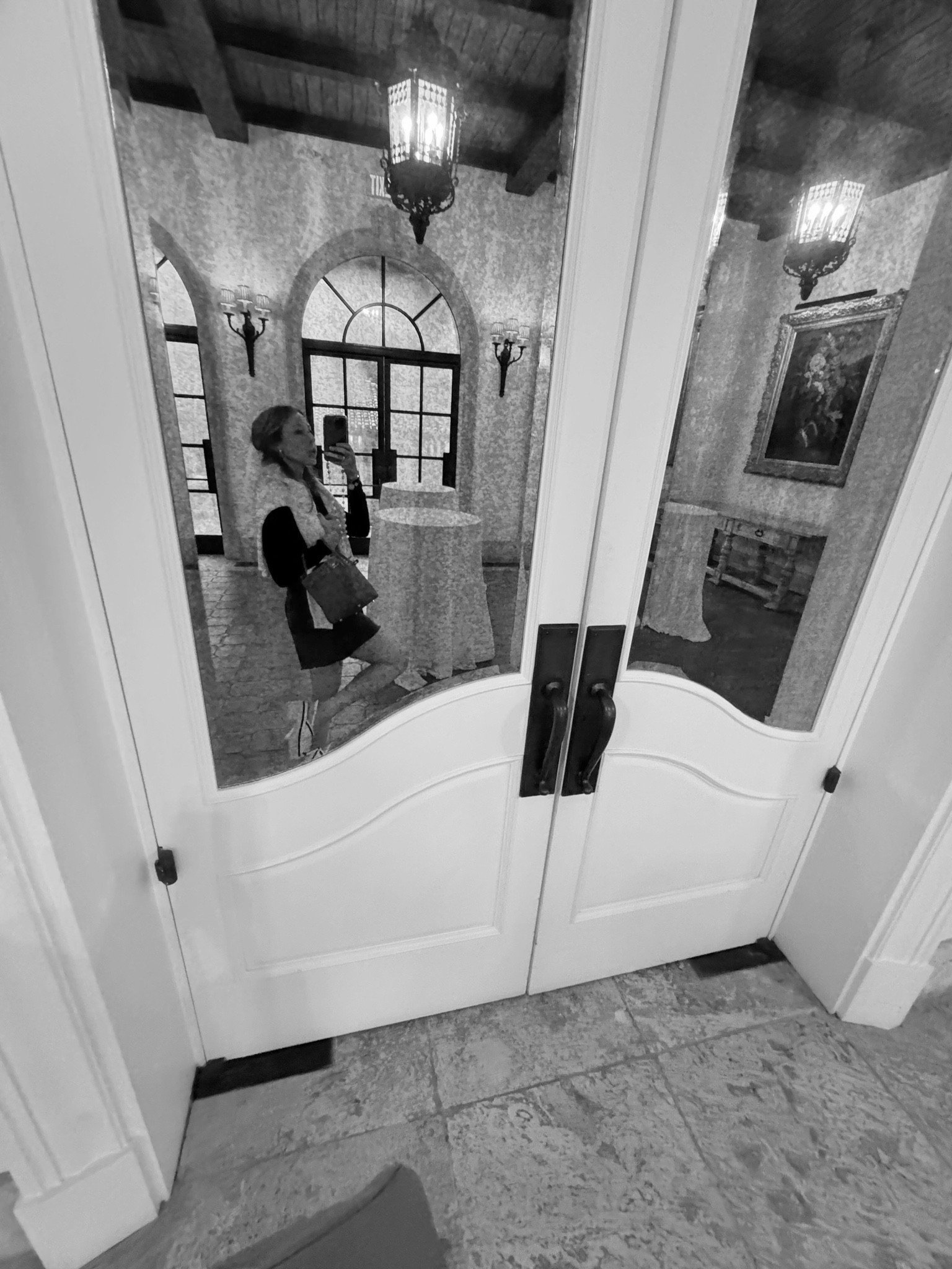 Cardigan as shirt is a great travel look. 