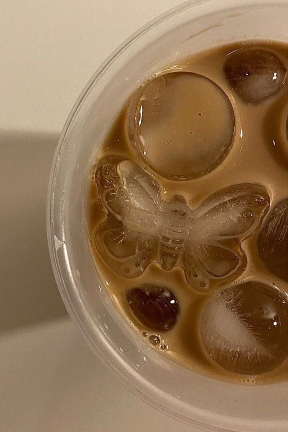 Make your #Coffee experience more beautiful with different ice shapes 

#LTKBeauty #LTKOver40 #LTKStyleTip