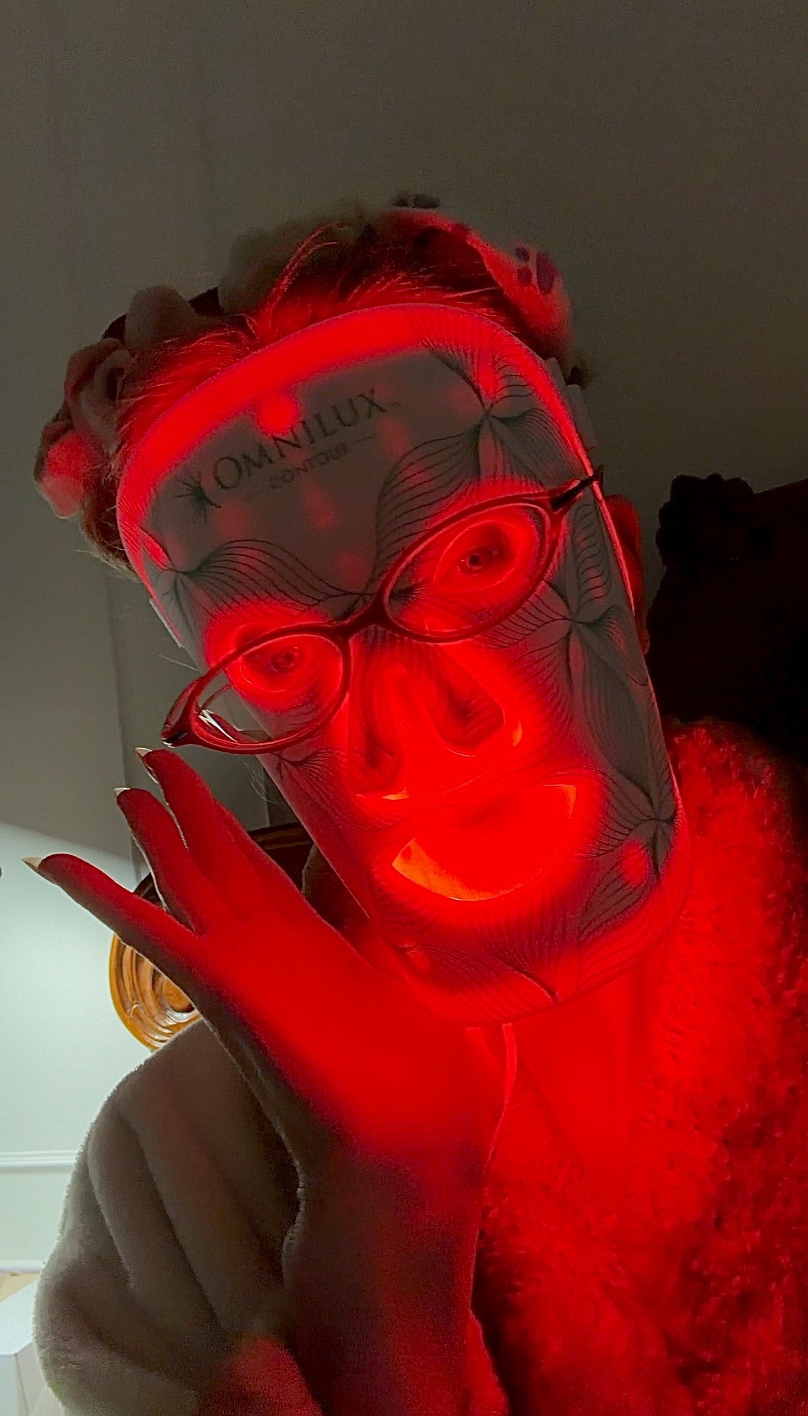 Great LED mask with proven results! Part of my daily skincare regimen that makes you look like a horror show before bed!🤭👺