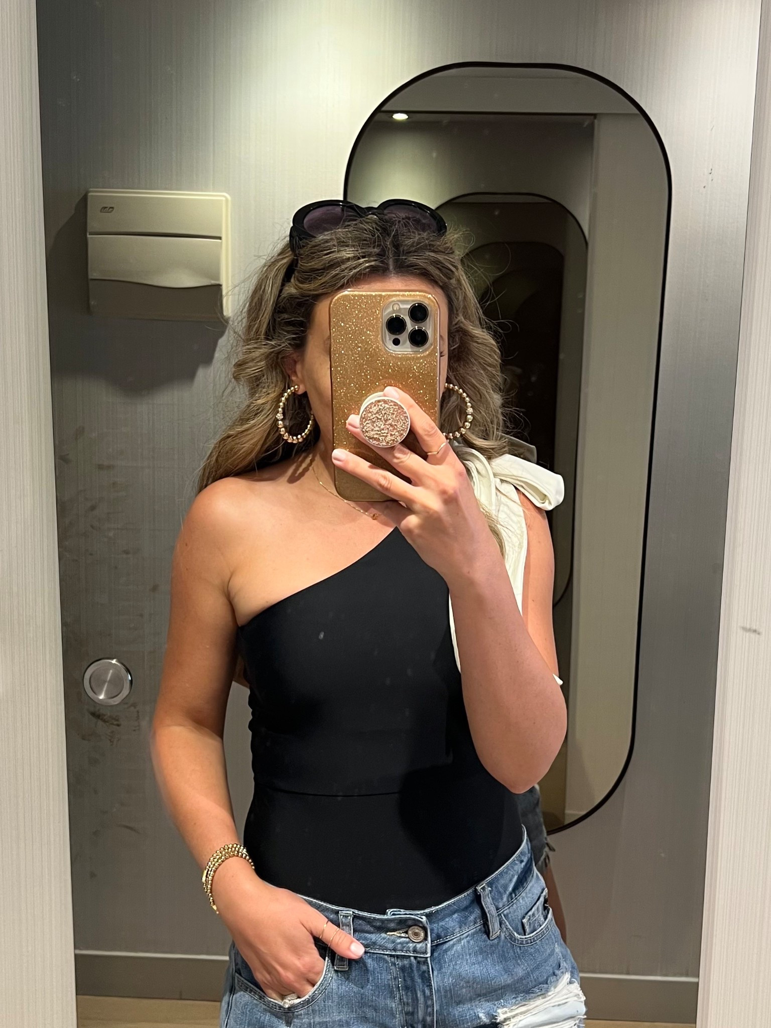 One piece swimsuit 

#LTKTravel #LTKSwim #LTKStyleTip