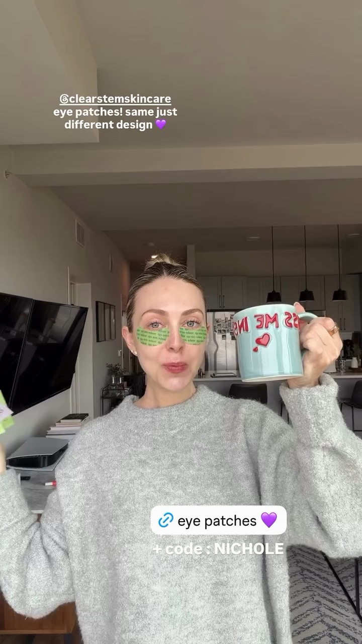 @clearstemskincare  eye patches! same just different design 💜 + code : NICHOLE