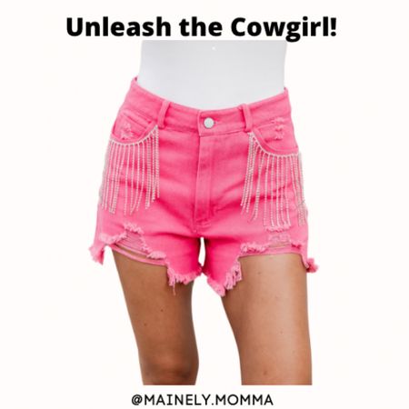 Unleash the cowgirl...pink shorts!! Perfect for a Nashville trip! 

#competition 

#LTKSeasonal #LTKstyletip #LTKsalealert