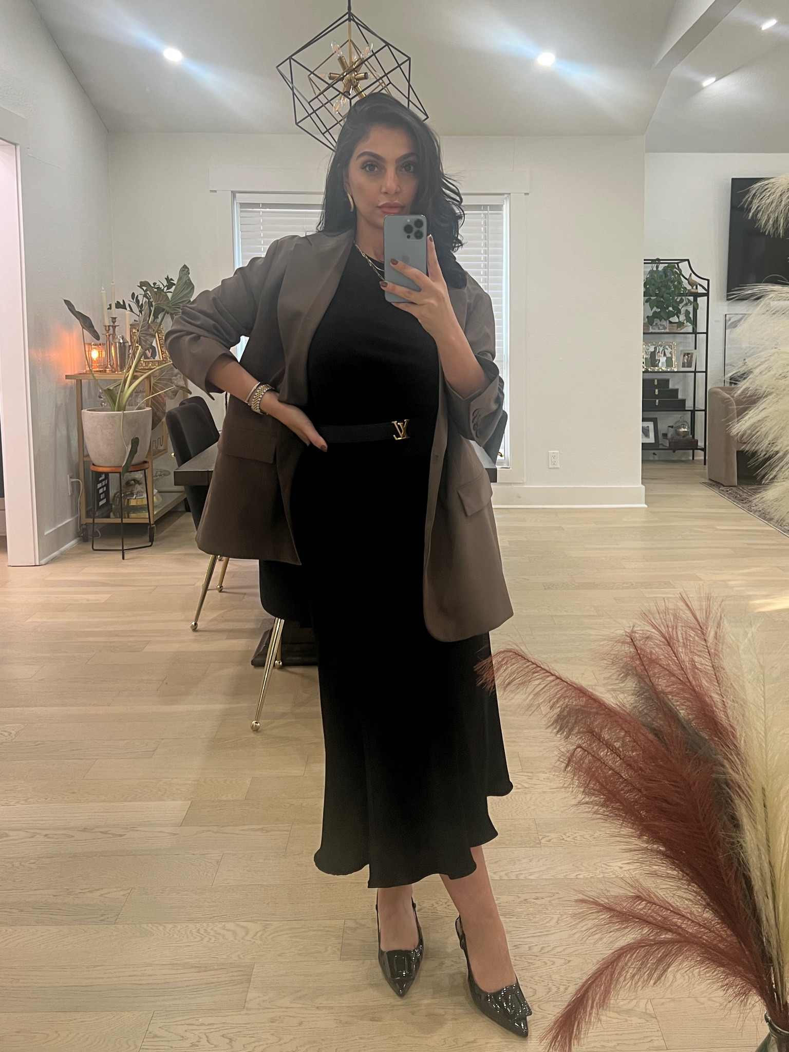 Can’t go wrong with a midi skirt and blazer for work. This is such a timeless, chic outfit and the kitten heels and statement belt just bring this whole situation together. 

#workoutfit #midiskirt #blazer

#LTKShoeCrush #LTKWorkwear #LTKFindsUnder100