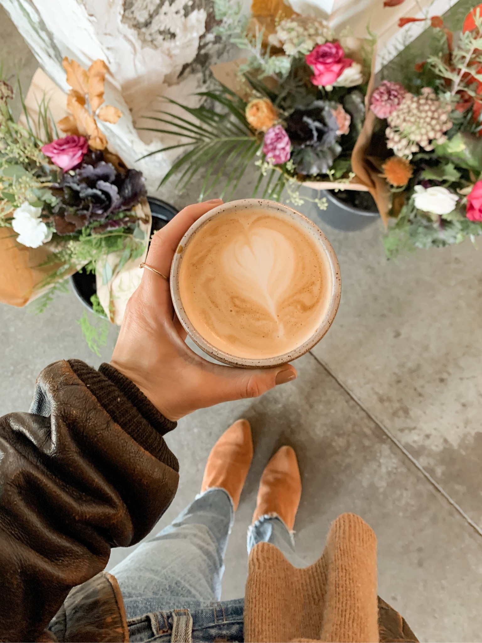 Lattes and pretty flowers are my love language! Linking my outfit details 🤎☕️

#LTKshoecrush #LTKstyletip