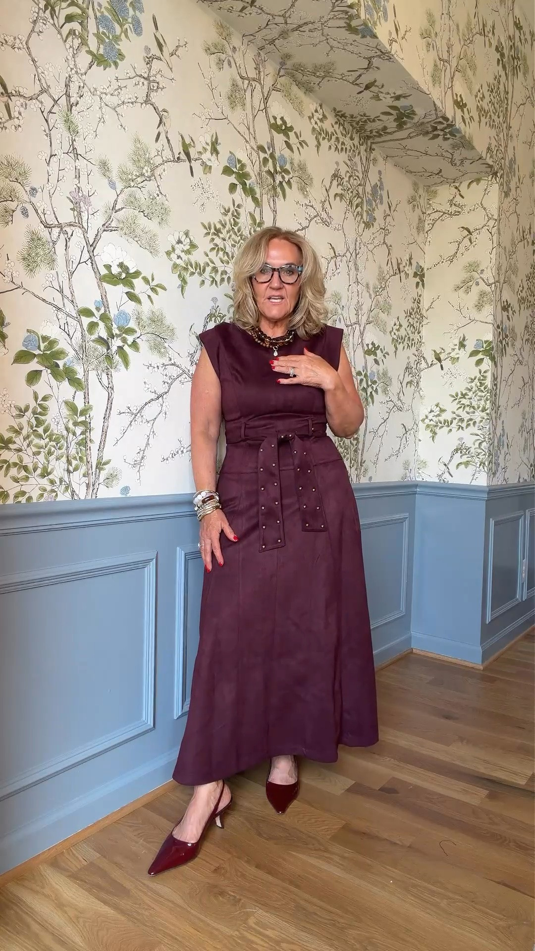 I’m wearing a size 8 in this belted faux suede dress. I love the rich color and the way the belt defines the waist. It has that polished, pulled-together feel while still being an easy one-piece outfit.

#LTKdayinmylife #LTKgrwm #LTKootd